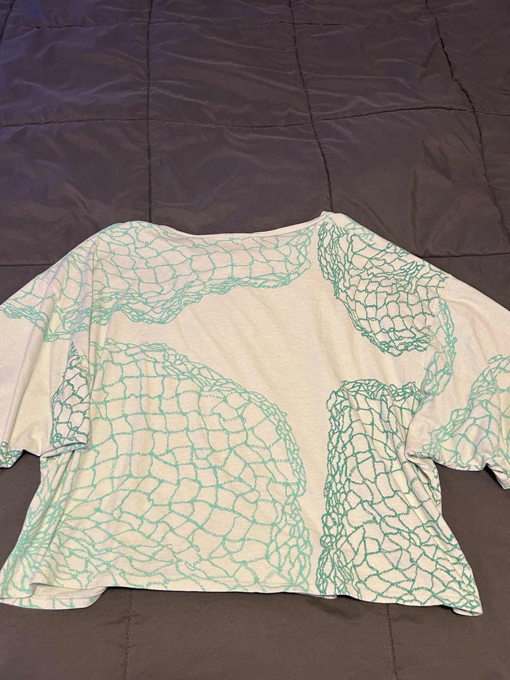 Kealopiko ʻupena tee - Picture 2 of 3